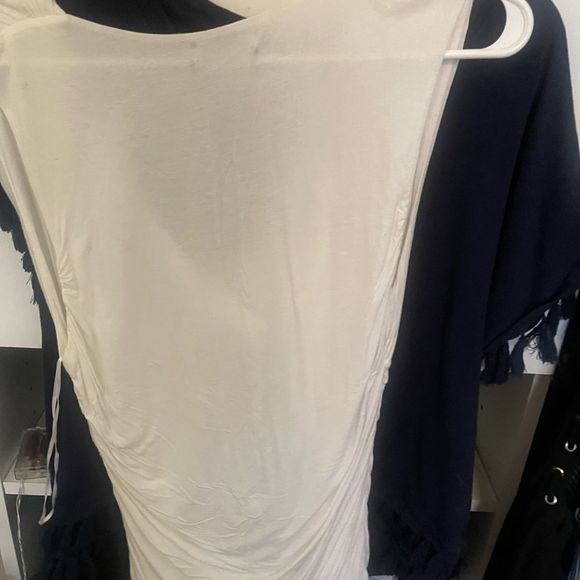 Classy top - Picture 8 of 9